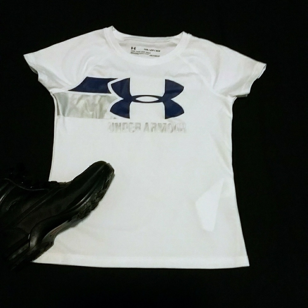 Youth small white Under Armour t-shirt